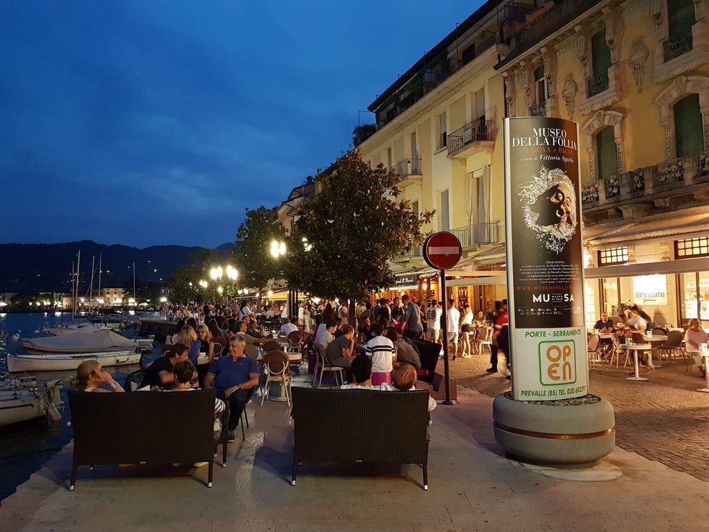 Residenza Teatro Vecchio Daire Salò Dış mekan fotoğraf